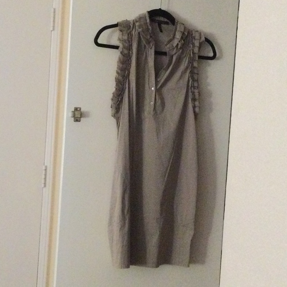 Bcbg dress size 0. Cool summer short dress. Cute and comfy. Good quality